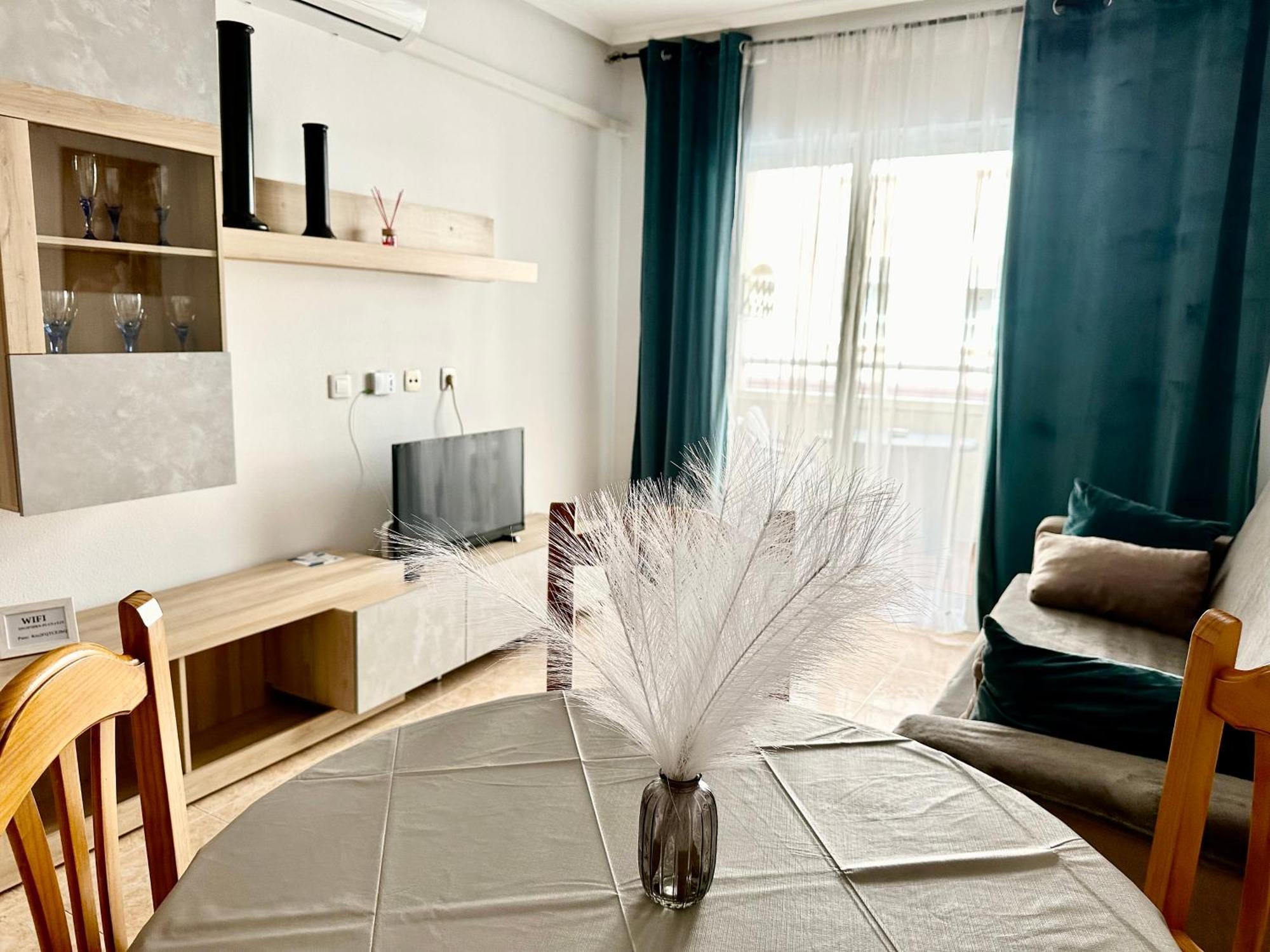 San Luis Apartment Torrevieja Bagian luar foto